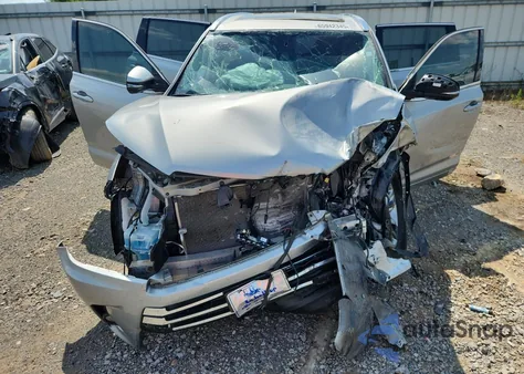 2018 Toyota Highlander Limited z USA, uszkodzony, nr VIN 5TDDZRFH0JS858799